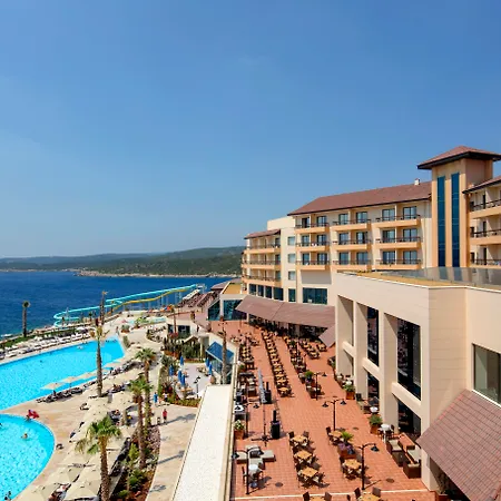 Royal Teos Thermal Clinic & - Halal Hotel