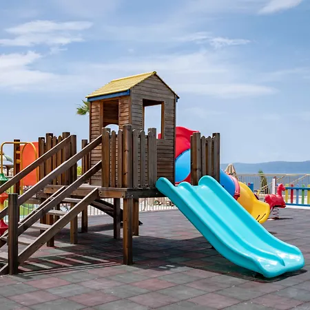 Royal Teos Thermal Clinic & - Halal